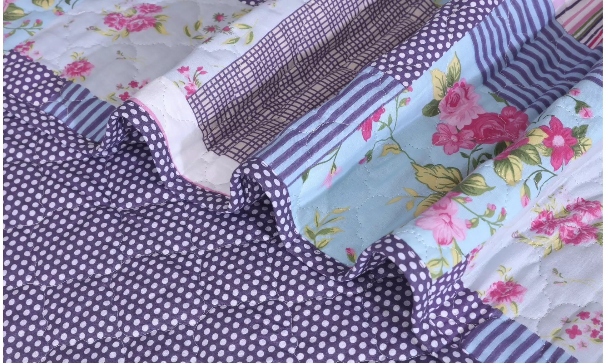 3 Piece Quilt Set Lightweight Bedspread with 2 Matching Pillow Shams Bedding Set