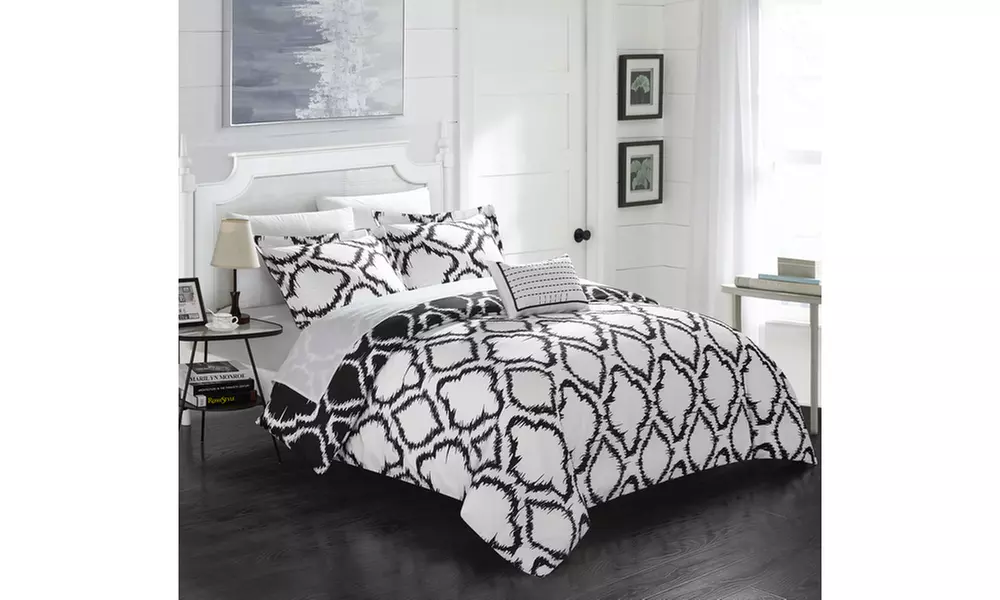 4 or 3 Piece Set Utica Reversible Duvet Cover Set Two-Tone Ikat Diamond - Primary Image