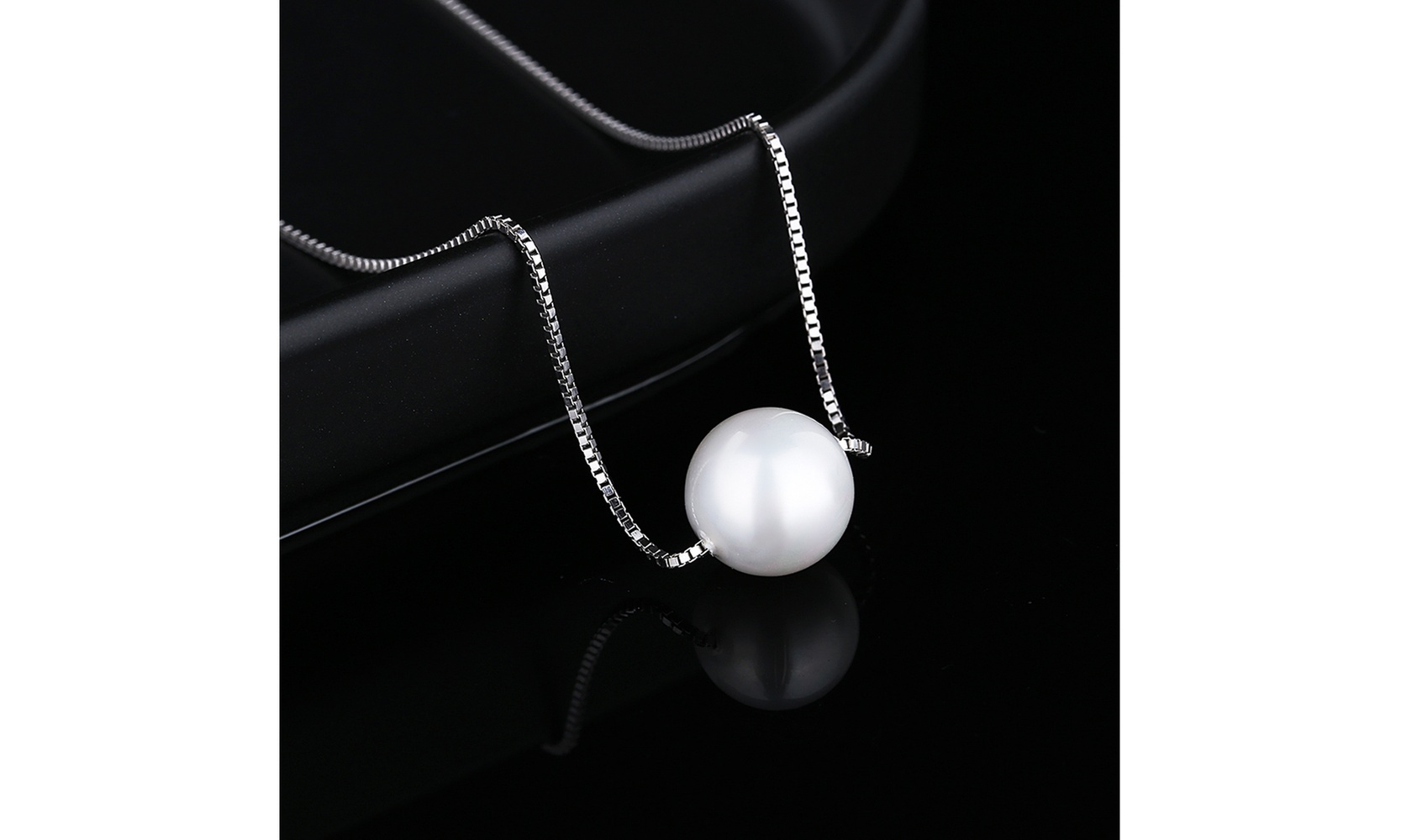 18K White Gold Faux Pearl Box Chain Pendant necklace