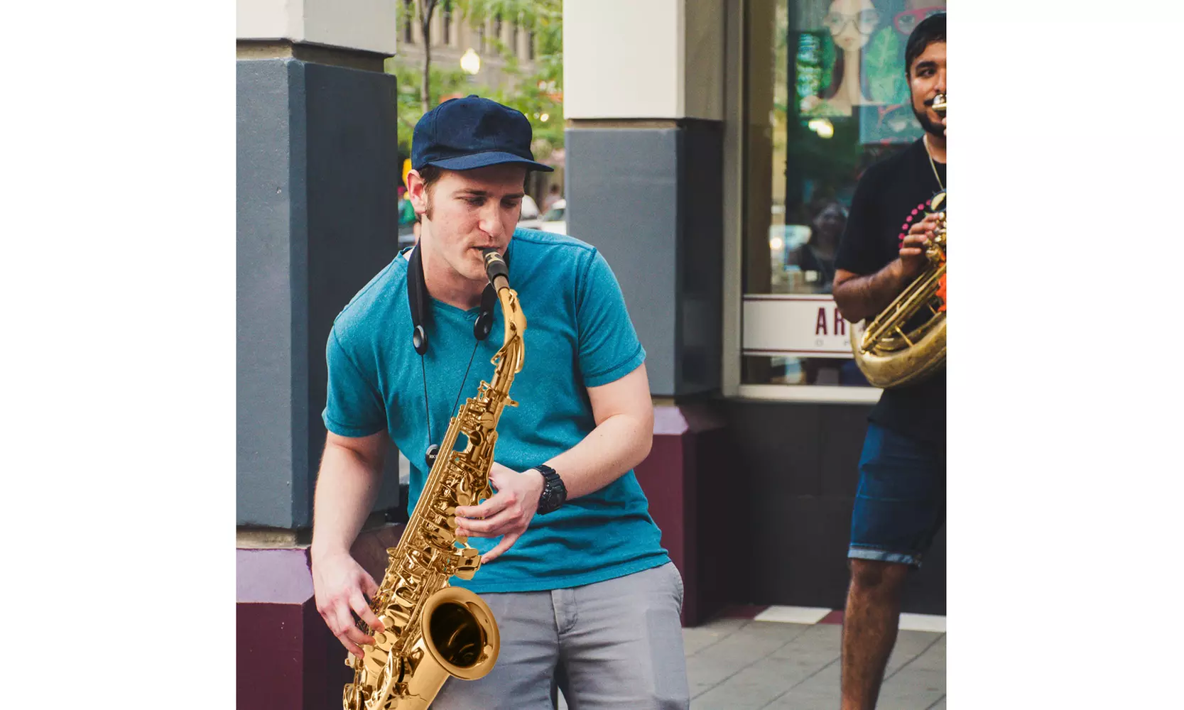 Stylish Mid-range Alto Drop E Lacquered Golden Saxophone Painted Golden Tube  - Primary Image