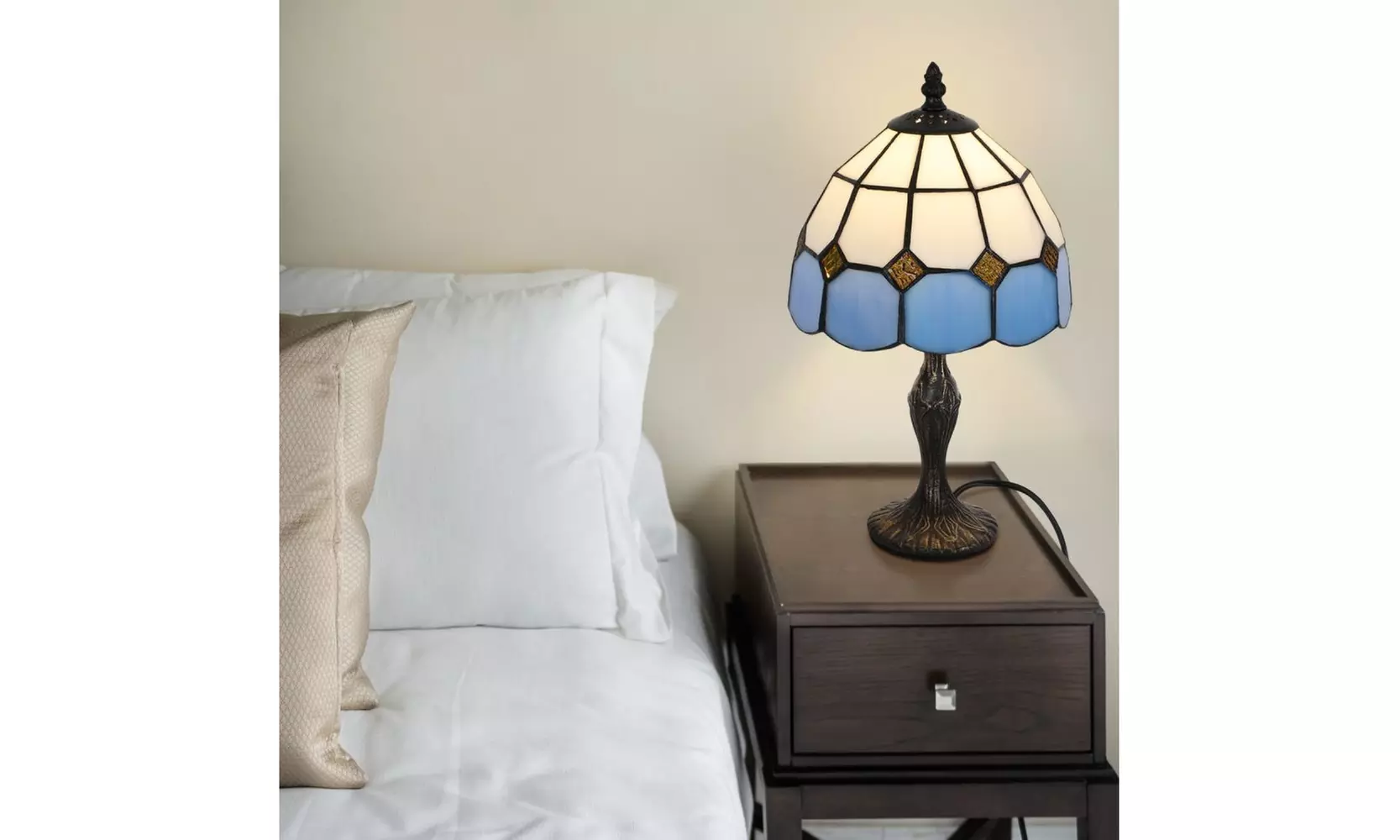 Creative table lamp Modern Bedside Light Fixtures for Bedroom Living Room