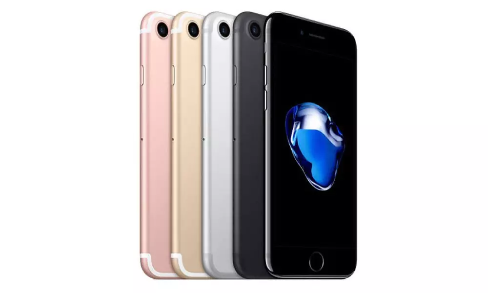 Apple iPhone 7, 7 Plus, or SE w/ MFi Lightning Cable Scratch & Dent -Refurbished - Primary Image