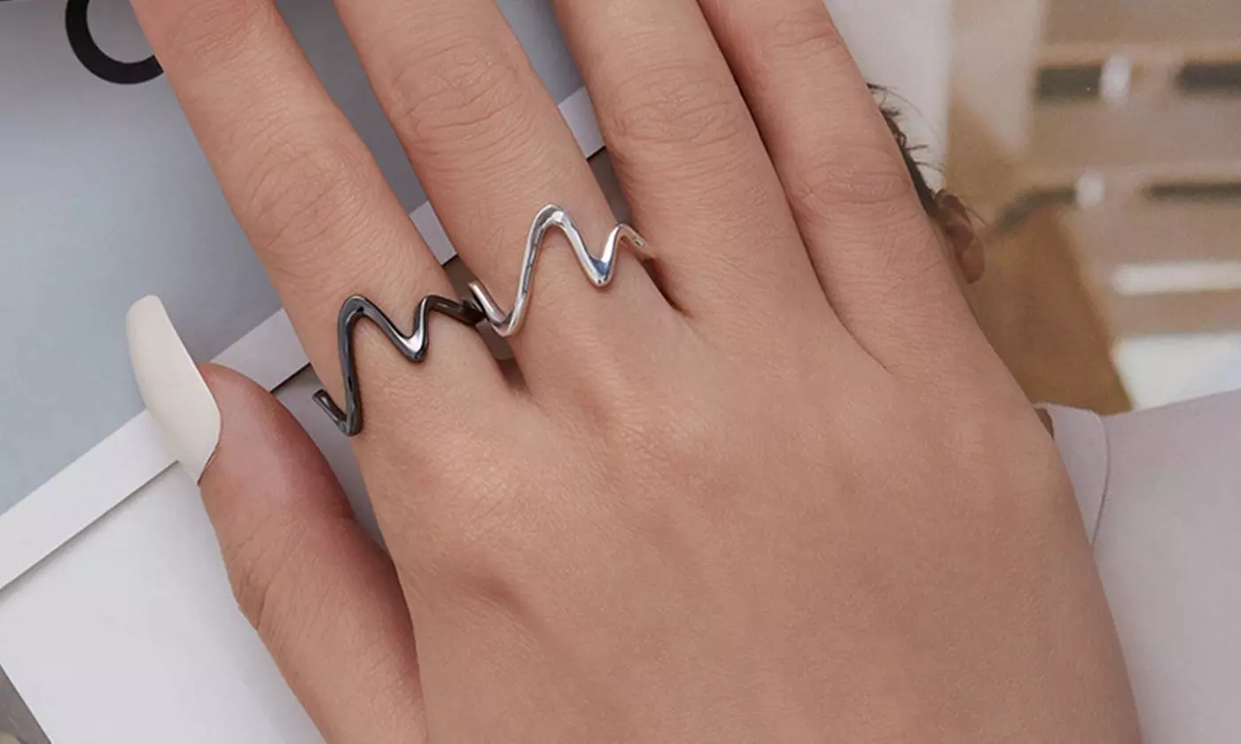 Highs and Lows Ring Wave Pattern Ring Stackable Knuckle Zig Zag Rings for Women - Primary Image