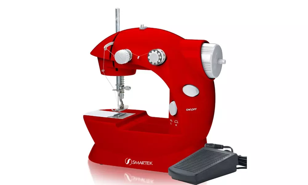 Mini sewing machine - Primary Image