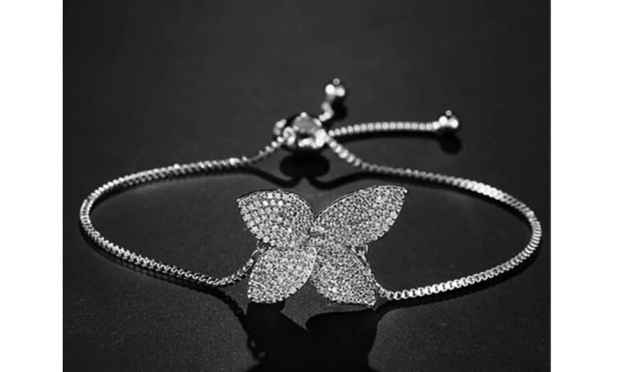 Adjustable Flower Bracelet Made With Crystals From Swarovski