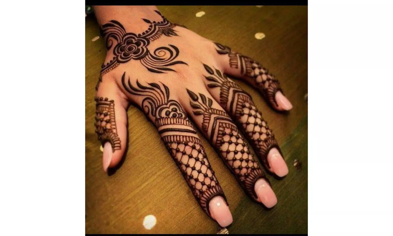 Kaveri Henna Cones Temporary Tattoo Paste for Body Art (12 pack) - Second Medium