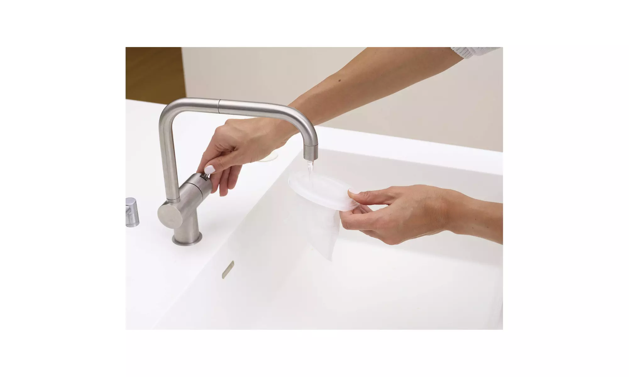 BLACK & DECKER DUSTBUSTER Quick Clean Cordless Hand Vacuum, HNV115J06 - Second Medium