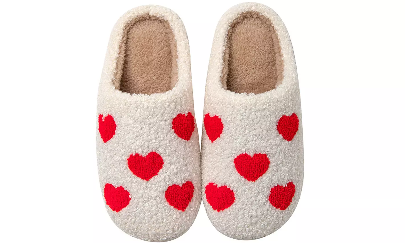 Women's Cute Fuzzy Heart Slippers Memory Foam Plush Slippers - Primary Image
