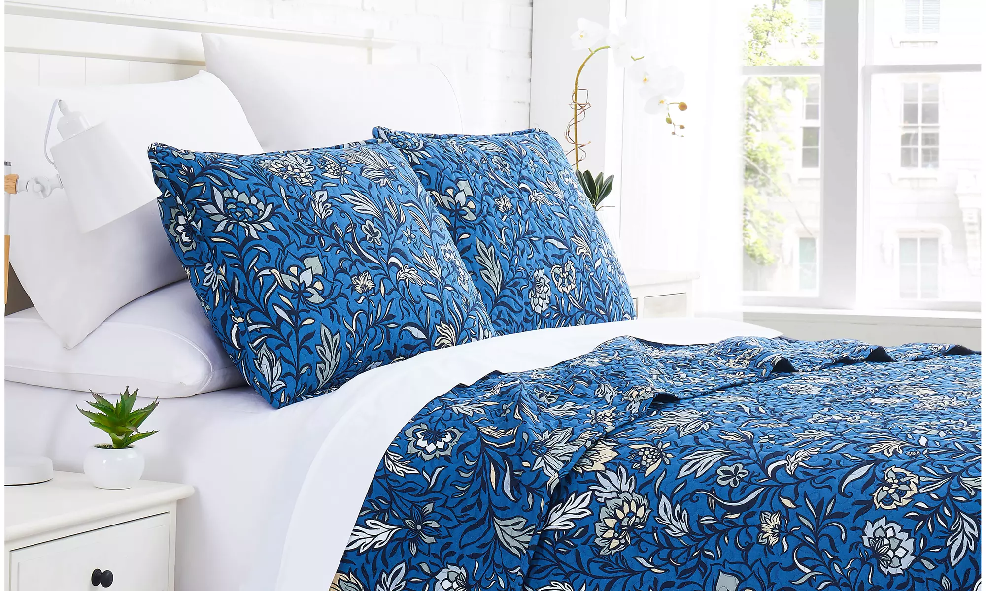 Premium Collection Oversized Printed Quilt Sets - Primary Image