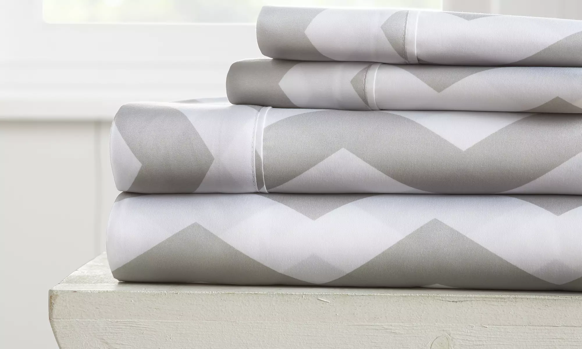 Feathered Nest Premium Ultra Soft 4 Piece Printed Bed Sheet Set - Primary Image