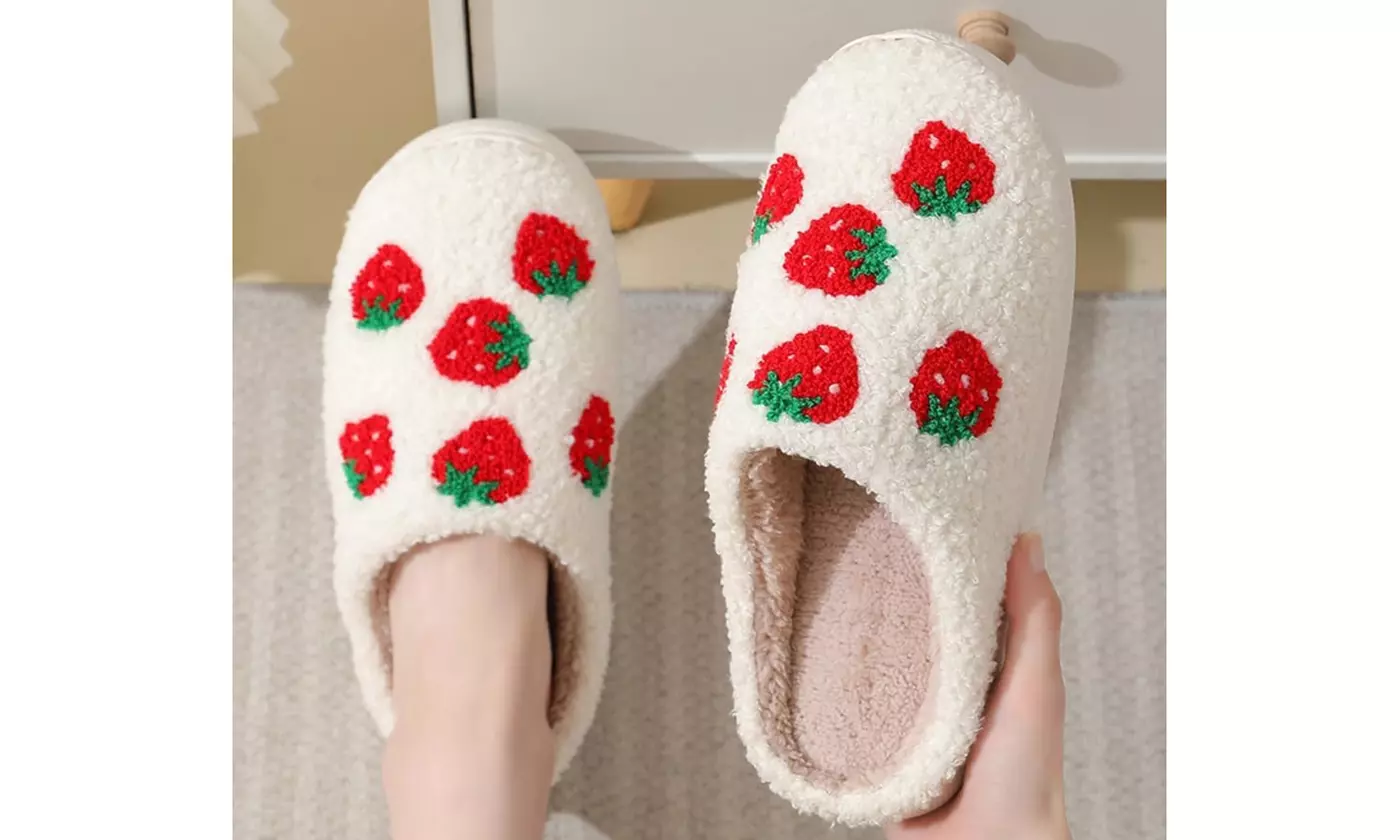 Strawberry Slippers Cute Comfy Bedroom Slippers Warm Soft Memory Foam Slippers 