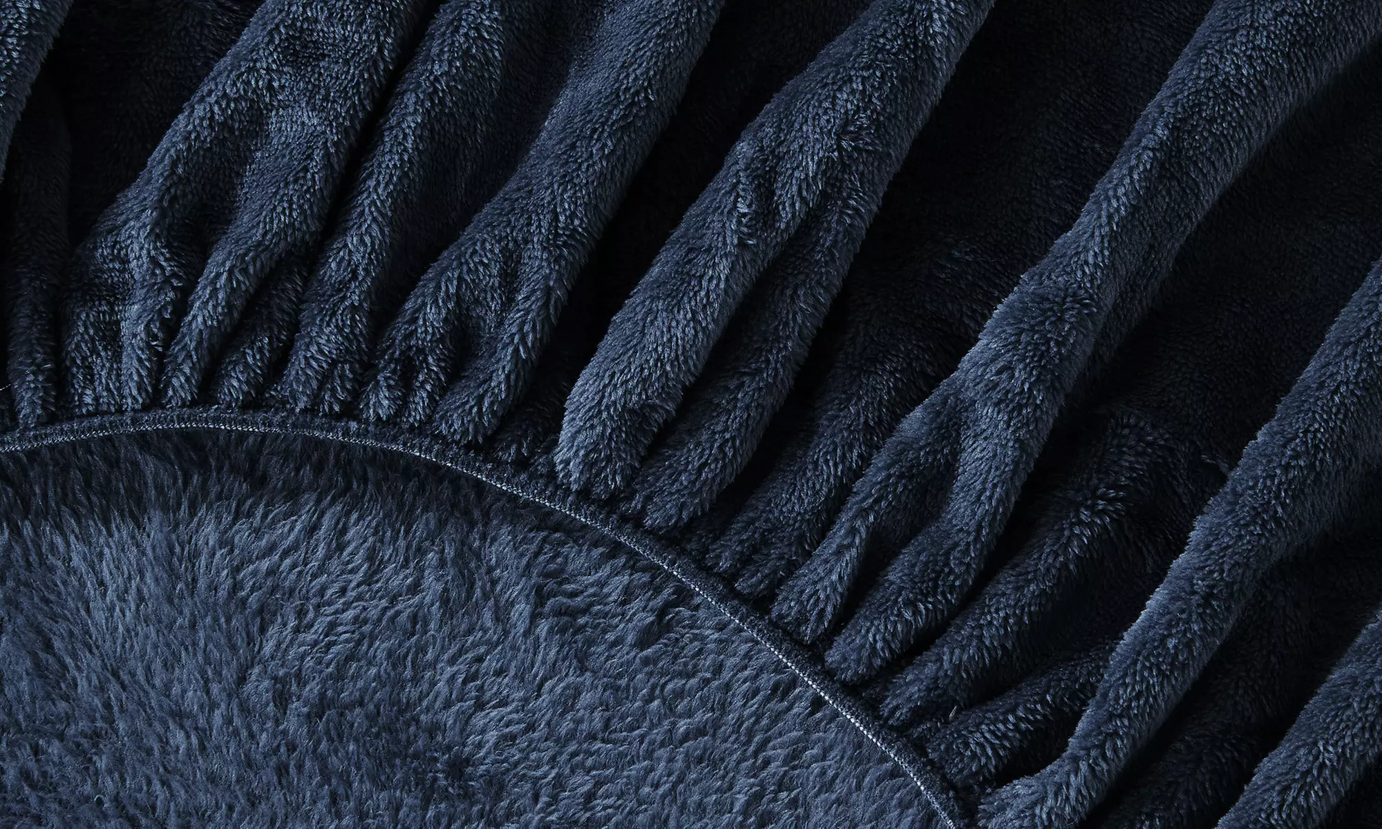 FreshFolds Ultra Soft Velvet Plush Fitted Sheet