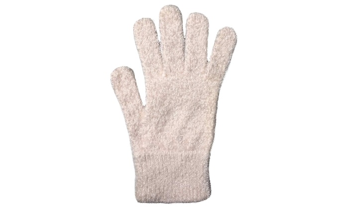 light pink winter gloves