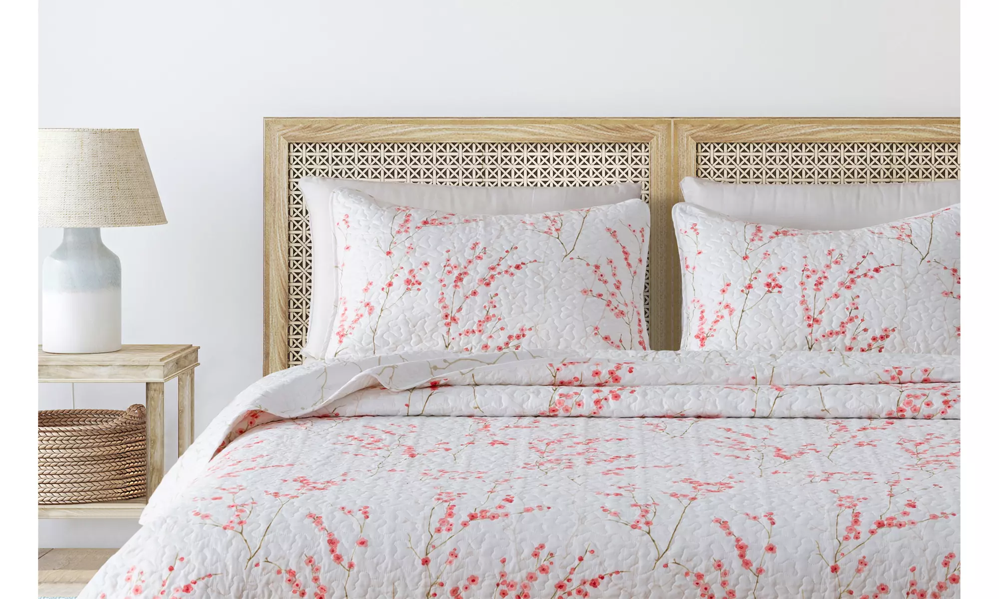 Boho Floral Microfiber Reversible Quilt Set with Shams