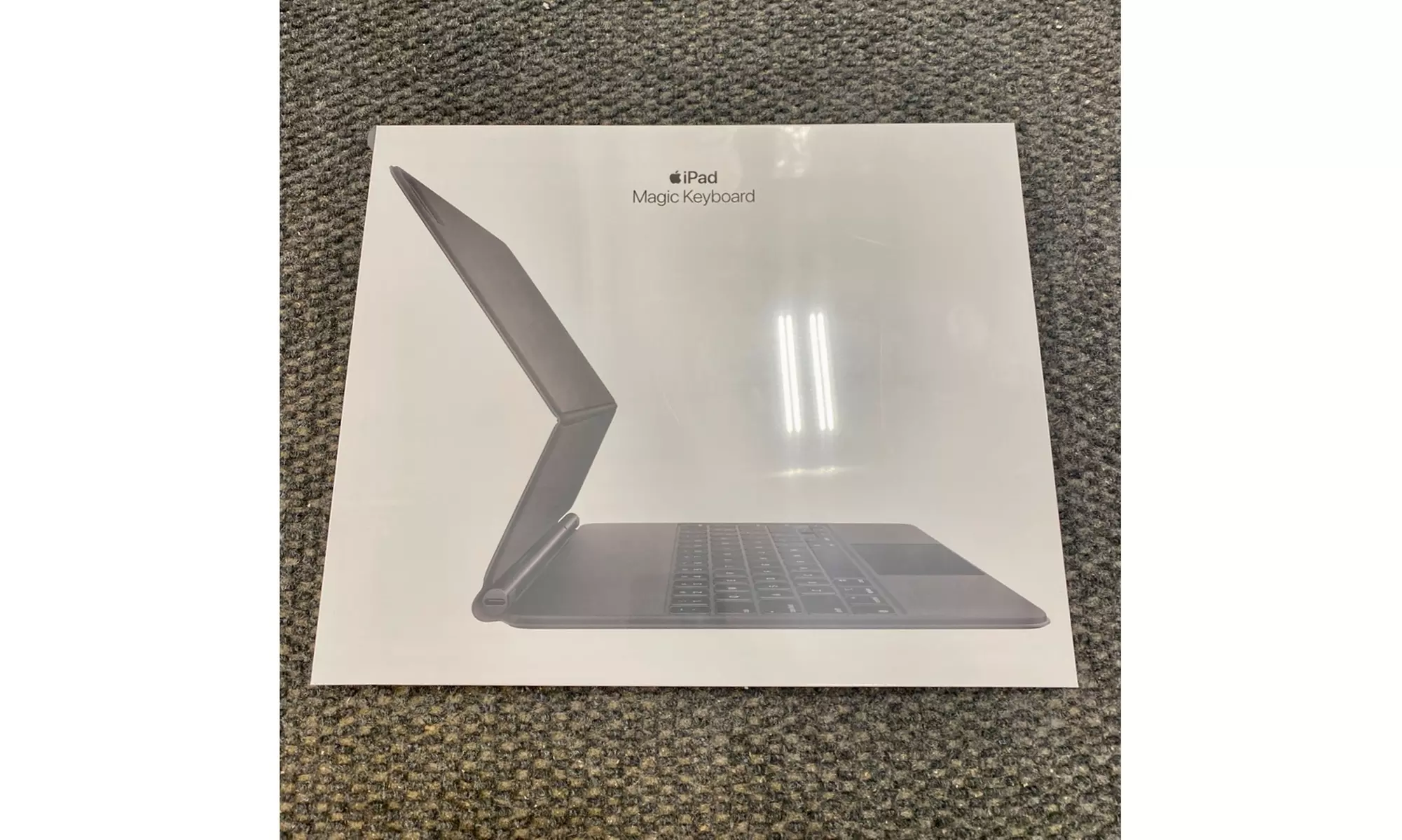 Apple Magic Keyboard 3rd and 4th Gen. 12.9 Inch iPad Pro MXQU2LL/A NEW OPEN BOX - Second Medium