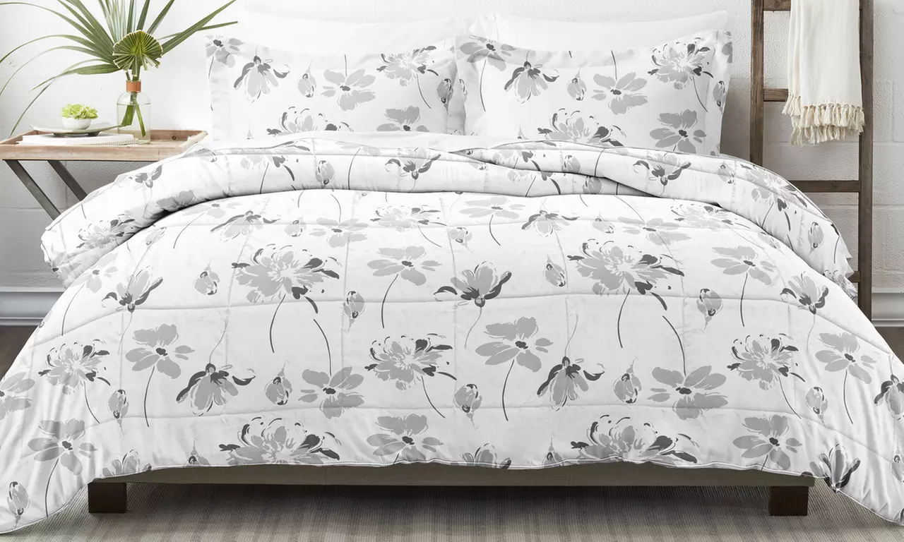 Home Collection Premium Down Alternative Magnolia Grey Patterned Comforter Set - Primary Image