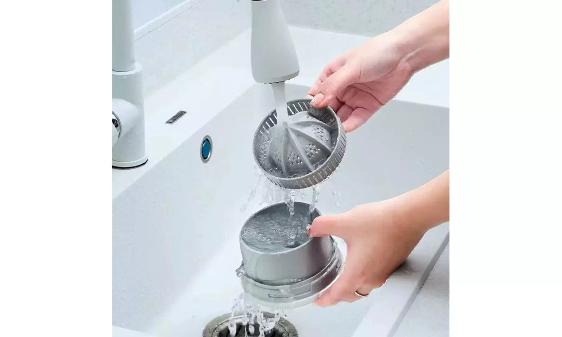 Portable Rechargeable Mini Citrus Juicer  - Second Medium