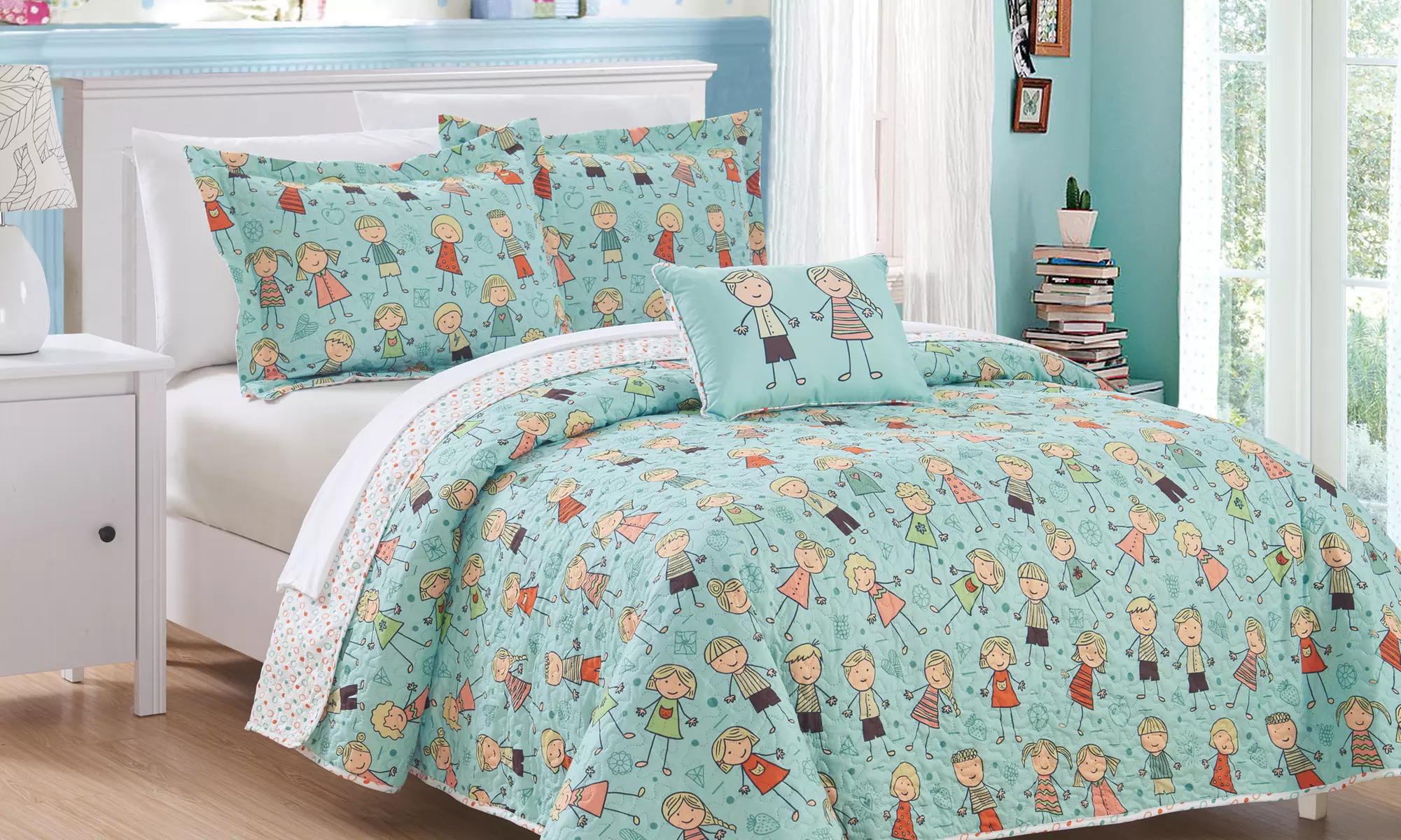 4 or 3 Piece Reversible Quilt Set Cute Animal - Decorative Pillow Included - Primary Image