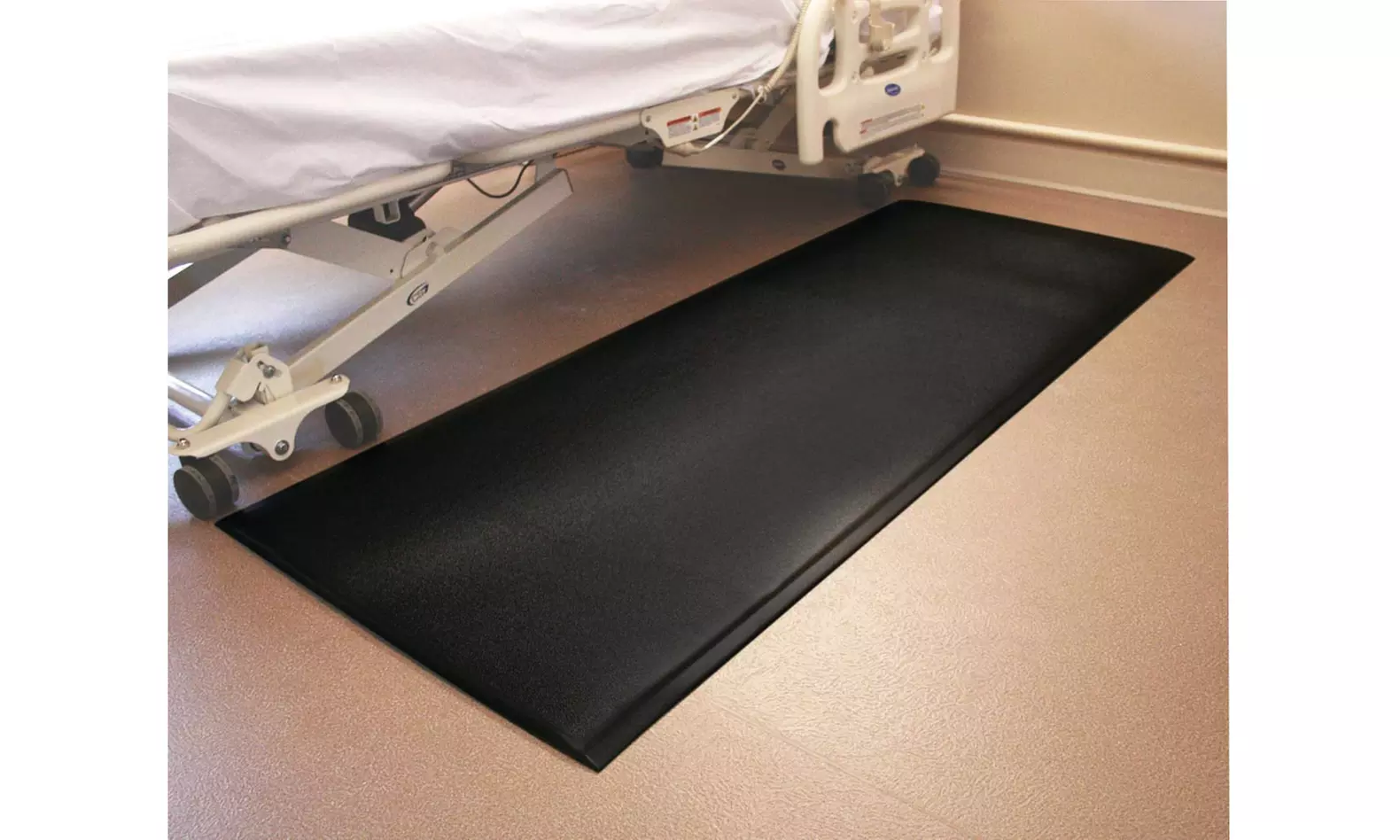 FabSafe fall mat, 29 x 70 x 5/8in, black - Primary Image