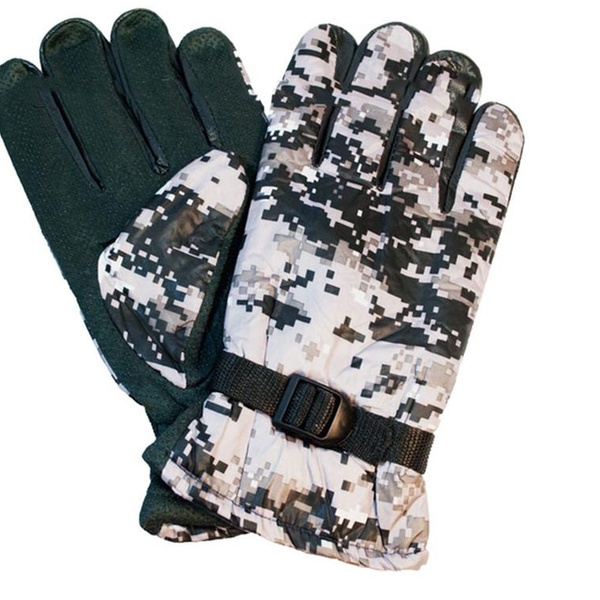 camo winter gloves