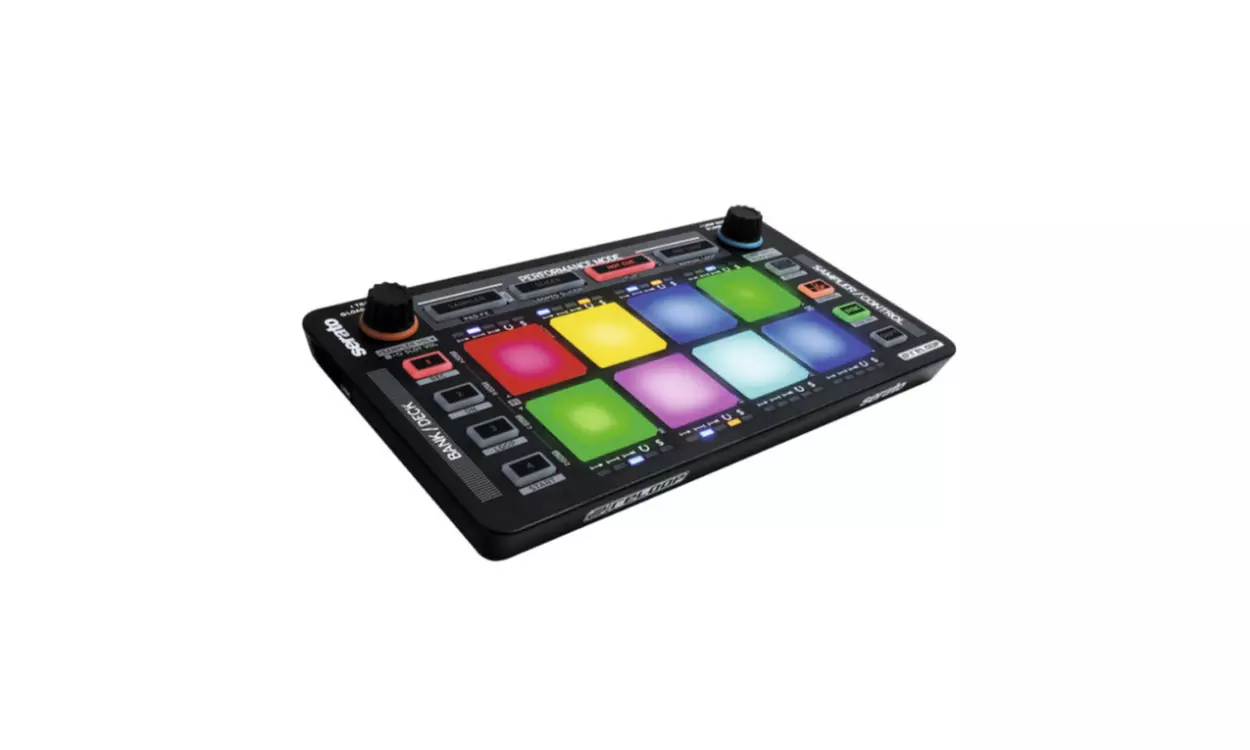 Reloop Neon USB Modular Pad Controller for Serato DJ Bundle with 4-Port USB Hub - Second Medium