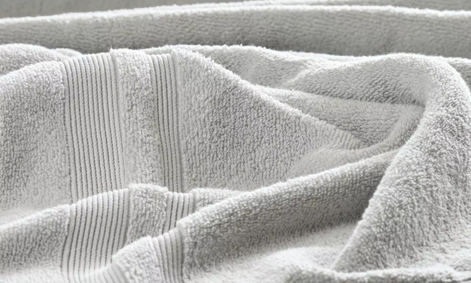 Kathy Ireland 4 Pack Zero Twist Cotton Plush Bath Towel Set 