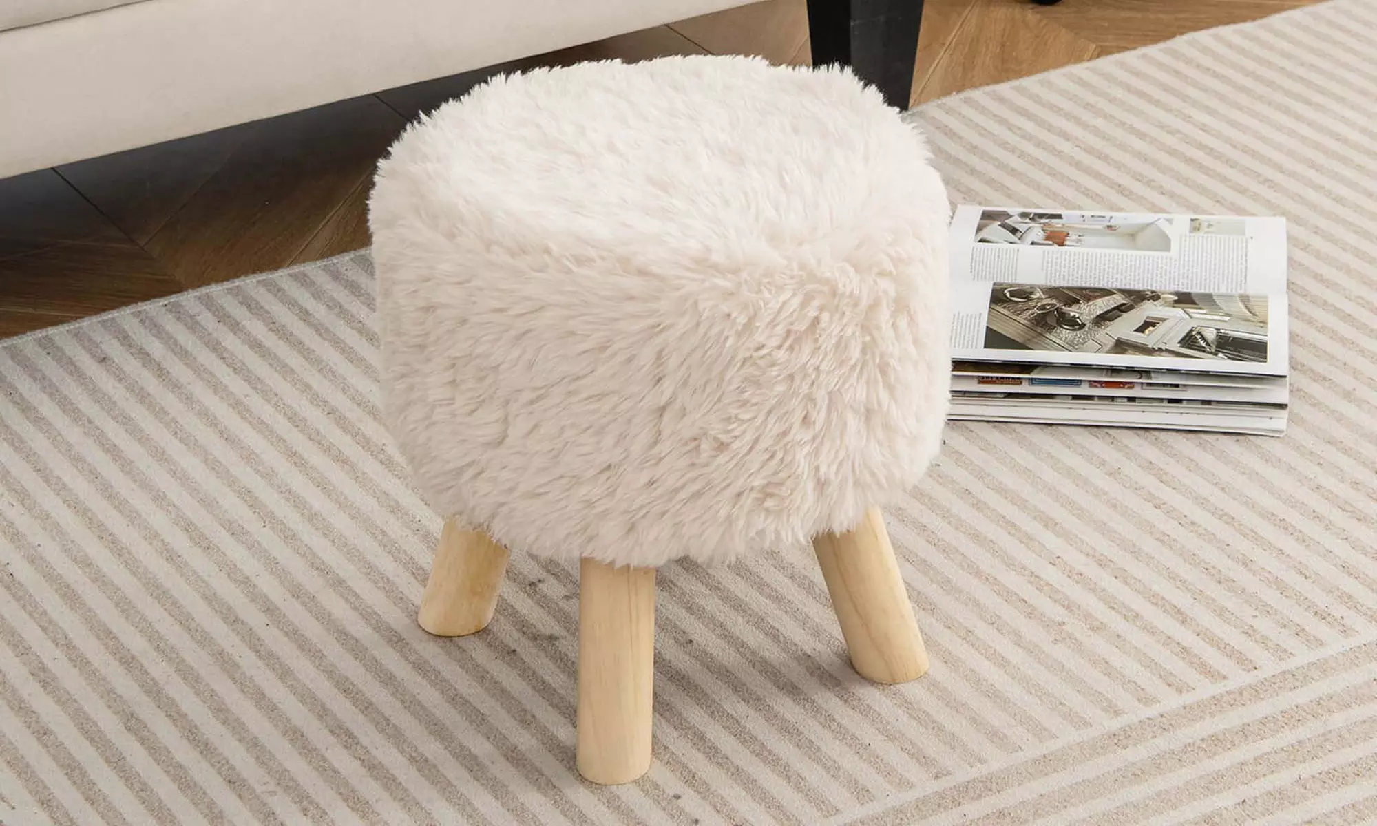 Costway Round Footstool Ottoman Faux Fur Upholstered Footrest with Padded Seat
