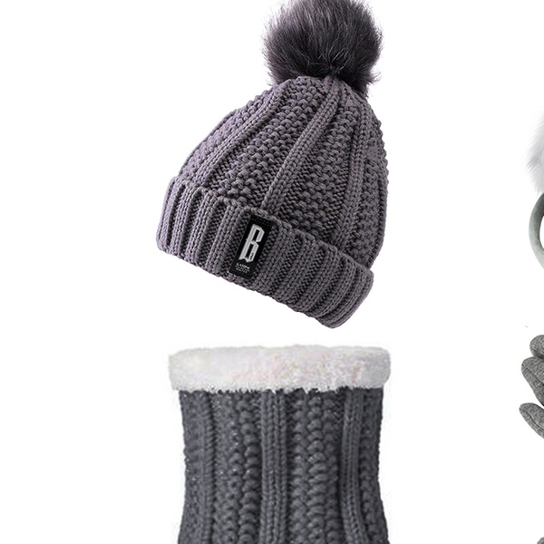 the jetset diaries fleece beanie in black