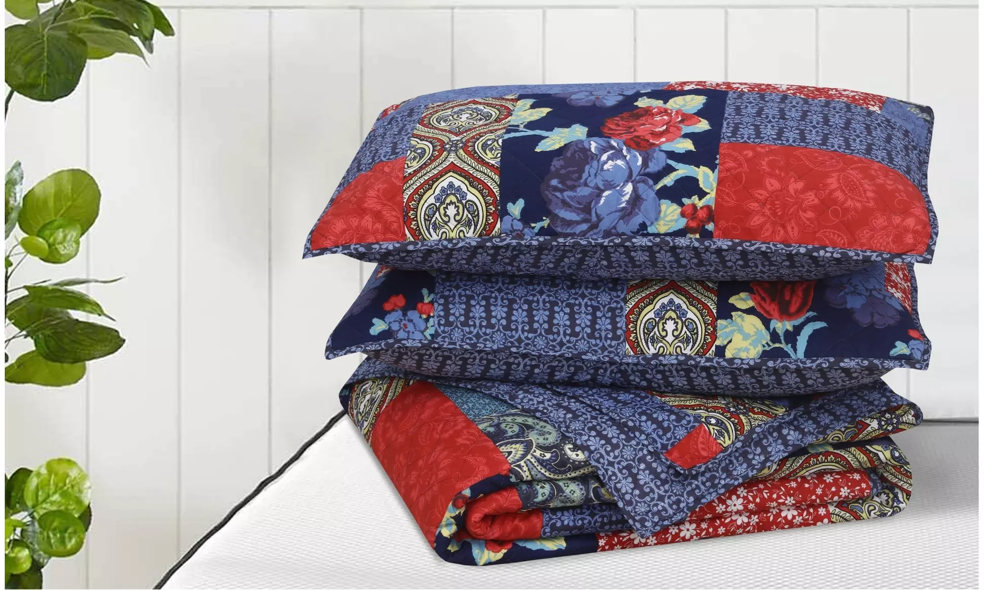 3 Piece Quilt Set Lightweight Bedspread with 2 Matching Pillow Shams Bedding Set