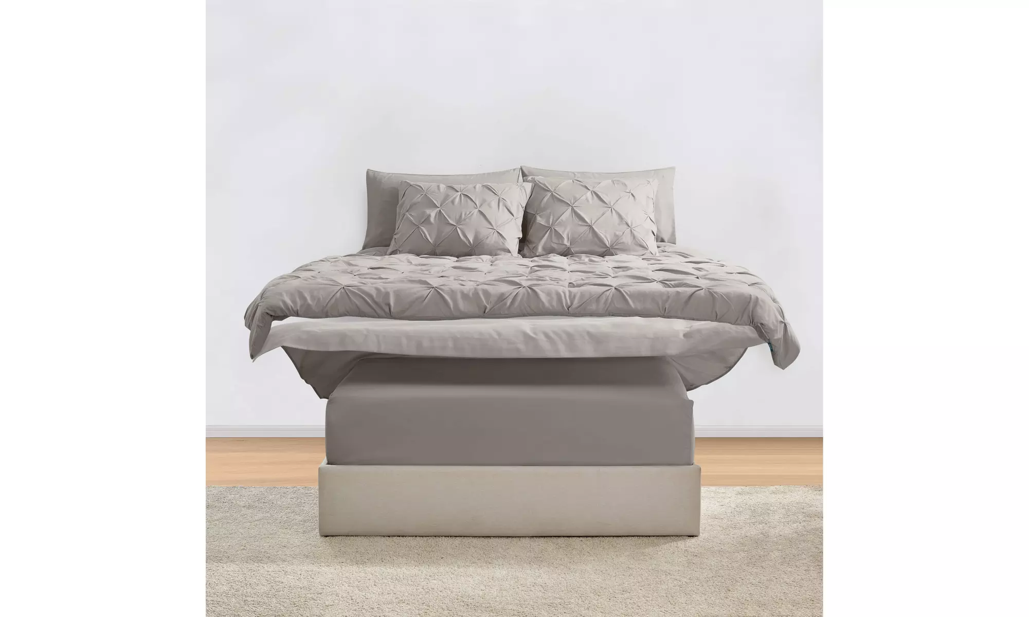 Nestl 5-7Pc Pinch Pleat  Bed in a Bag Set