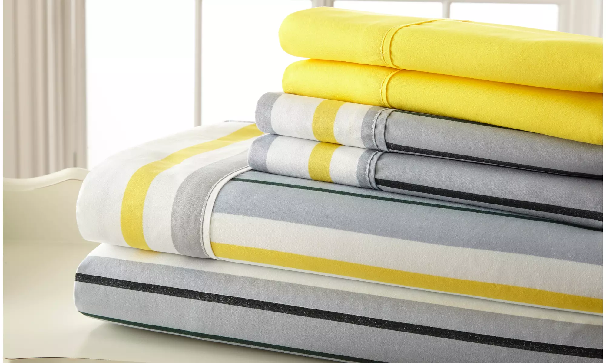 Hotel 5th Ave Traditional Home Collection Printed Sheet Set (4 or 6-Piece) - Primary Image