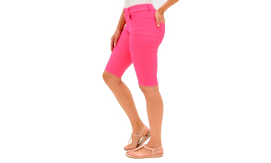 Image 24: Women's Stretchy 5 Pocket Classic Bermuda Shorts