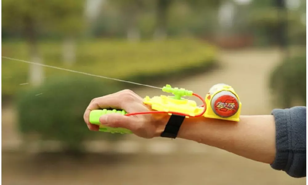 Wrist Water Gun - Primary Image