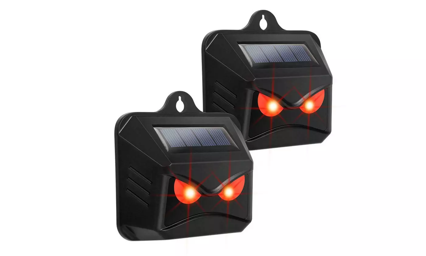 ItBelongs2U Solar Ultrasonic Animal Repeller Skunk