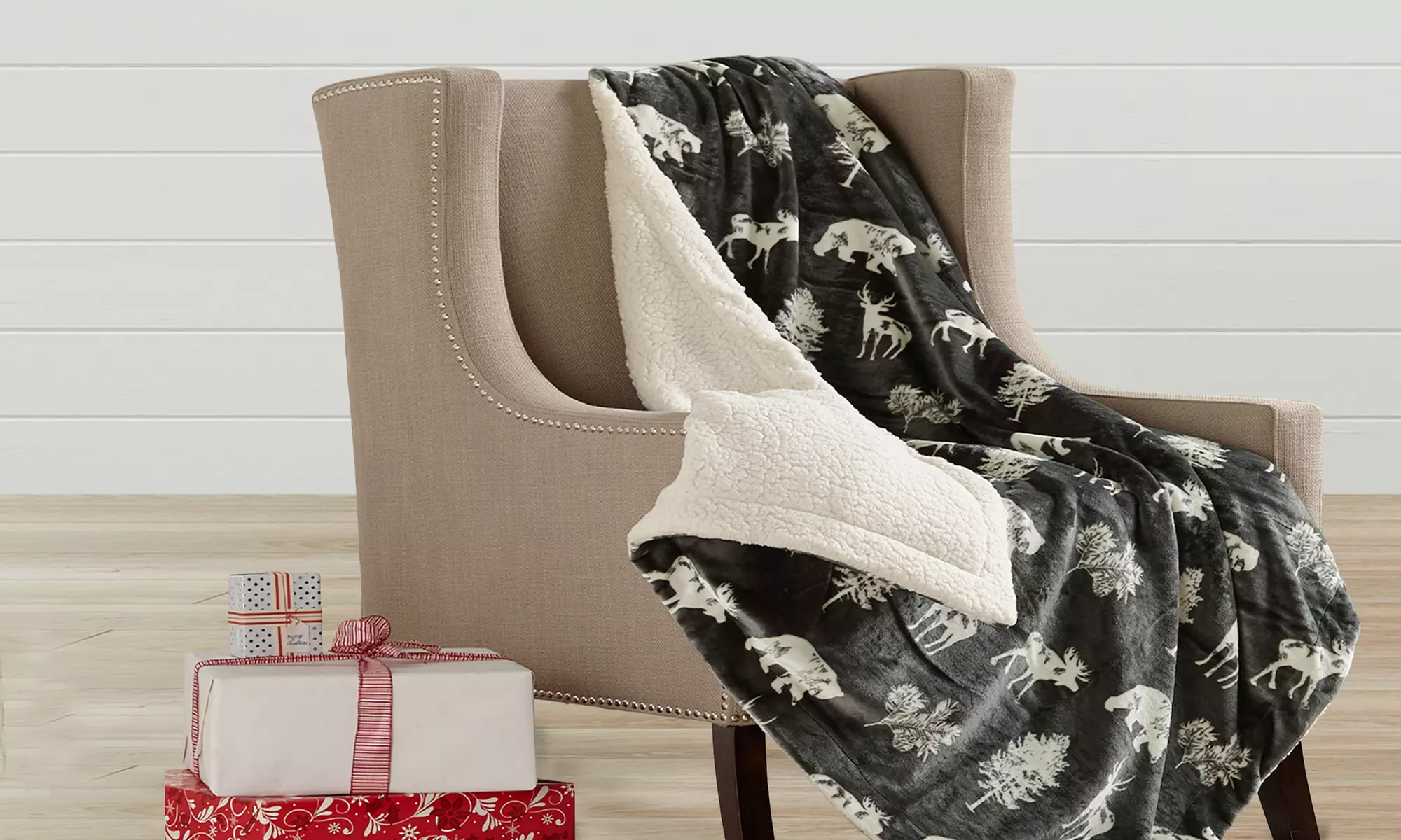 Ultra-Soft Reversible Sherpa Velvet Plush Throw Blanket - Primary Image