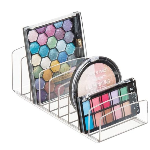 clear plastic palette