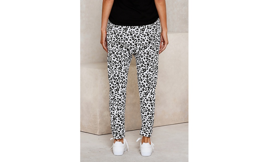 Image 3: Women's White/Gray/Khaki Casual Skinny Leopard Print Pants