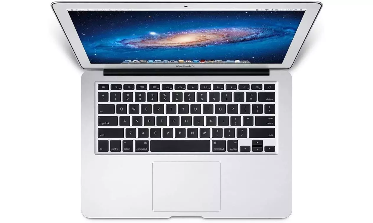 Apple MacBook Air 13.3-Inch 1.3-1.4 GHz MD760LL/A & MD760LL/B (Scratch & Dent) - Primary Image