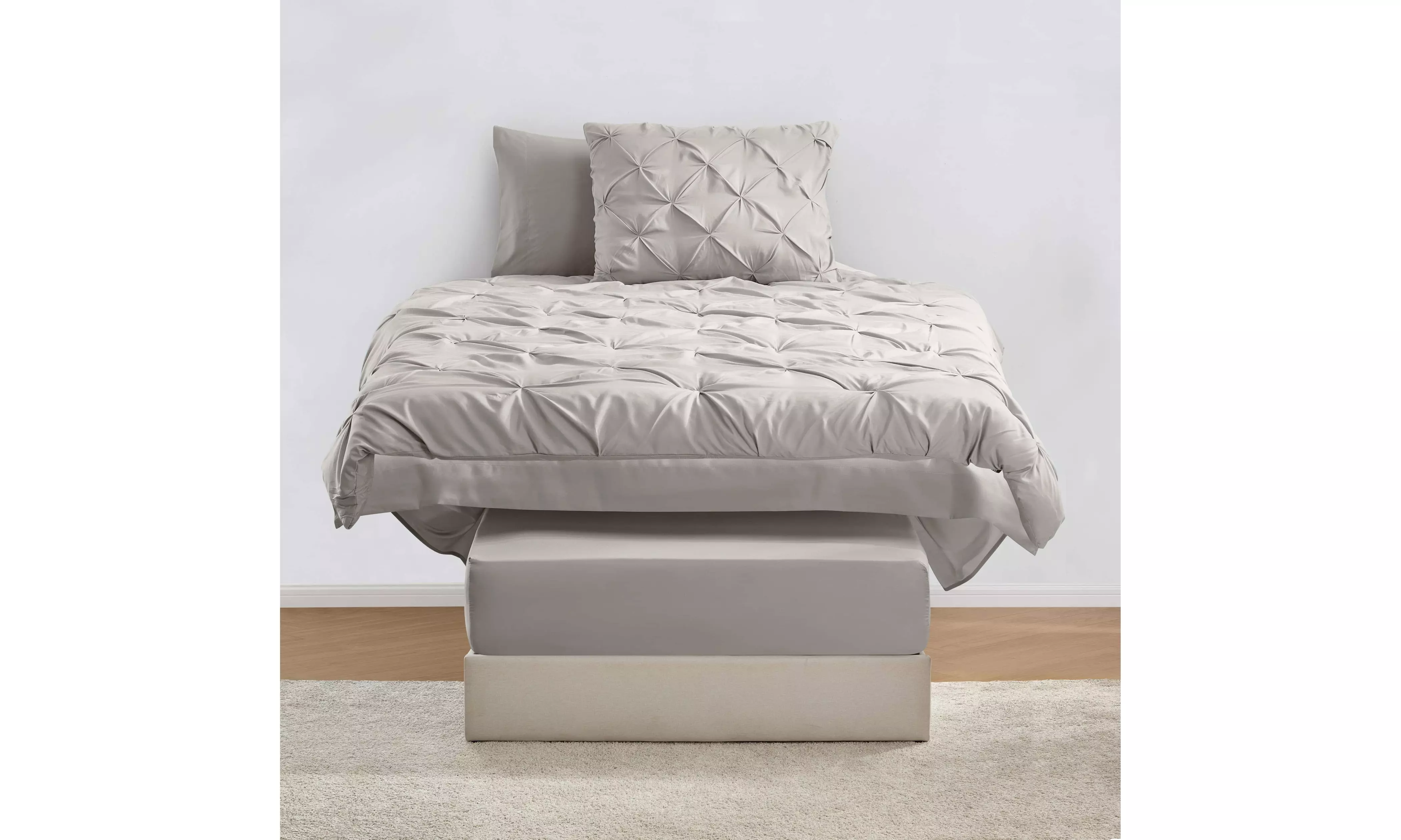 Nestl 5-7Pc Pinch Pleat  Bed in a Bag Set