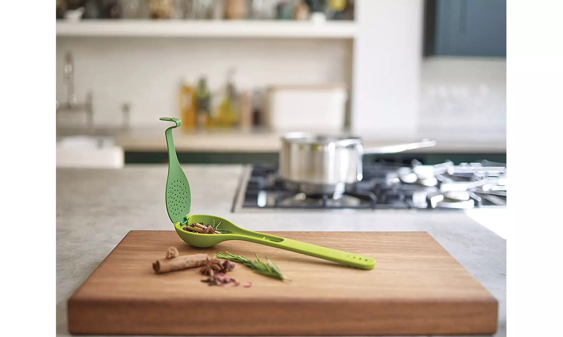 Joseph Joseph Gusto Spice and Herb Infuser Spoon with Herb Stripper Soups, Green - Second Medium