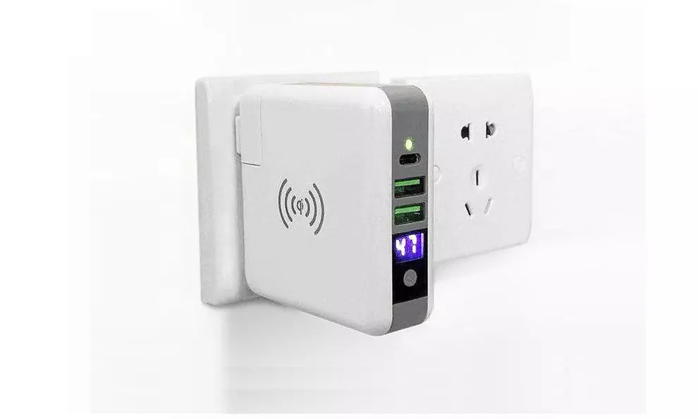 World Wide Multi- Power Gizmo with Wireless Charger and Stored Power Bank - Second Medium