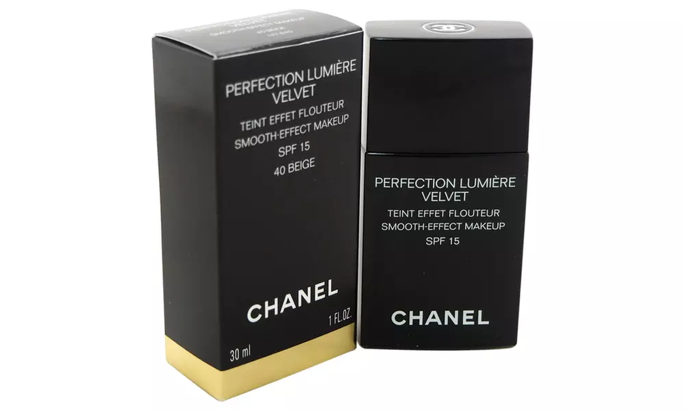 Chanel Perfection Lumiere Velvet SPF 15  40 Beige  1 oz - Primary Image