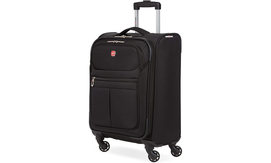 18 inch carry on spinner