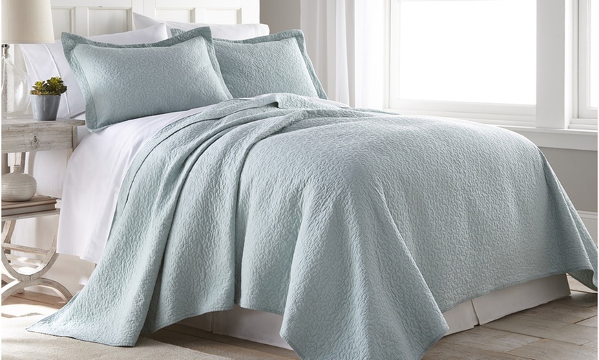 Rebecca Bedspread Coverlet Quilt Set, 100% Cotton (3-Piece) | Groupon