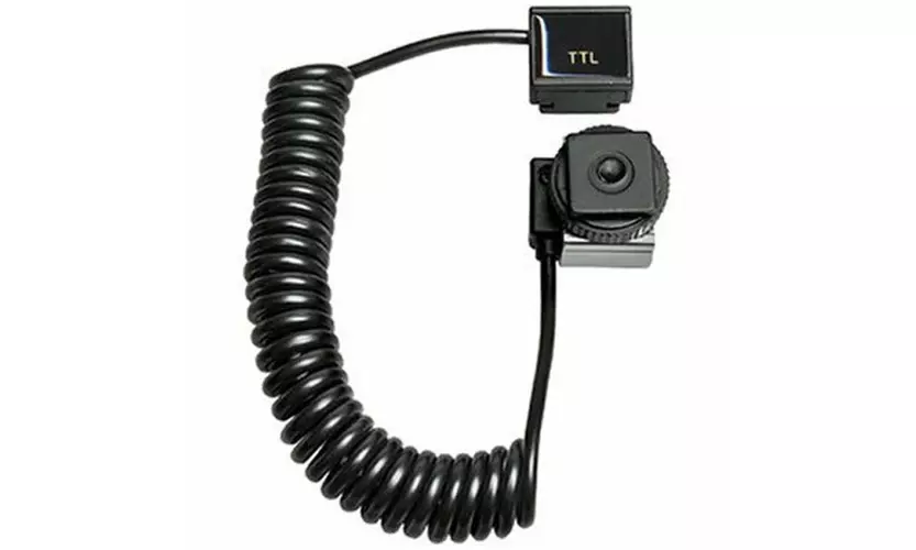 Digital Pursuits DP30170 TTL Flash Extension Cord - Primary Image