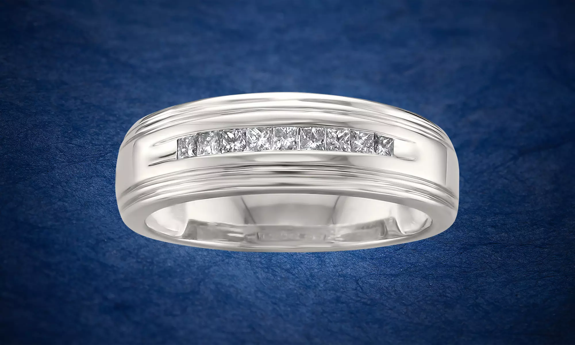 1/4 Cttw Princess-Cut Dia. Men's Wedding Band In 14K Gold By Eternal Brilliance - Primary Image