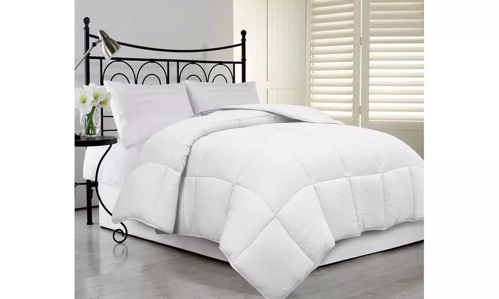 Hotel Peninsula Oversized Ultra Soft Down Alternative Comforter - Primary Image