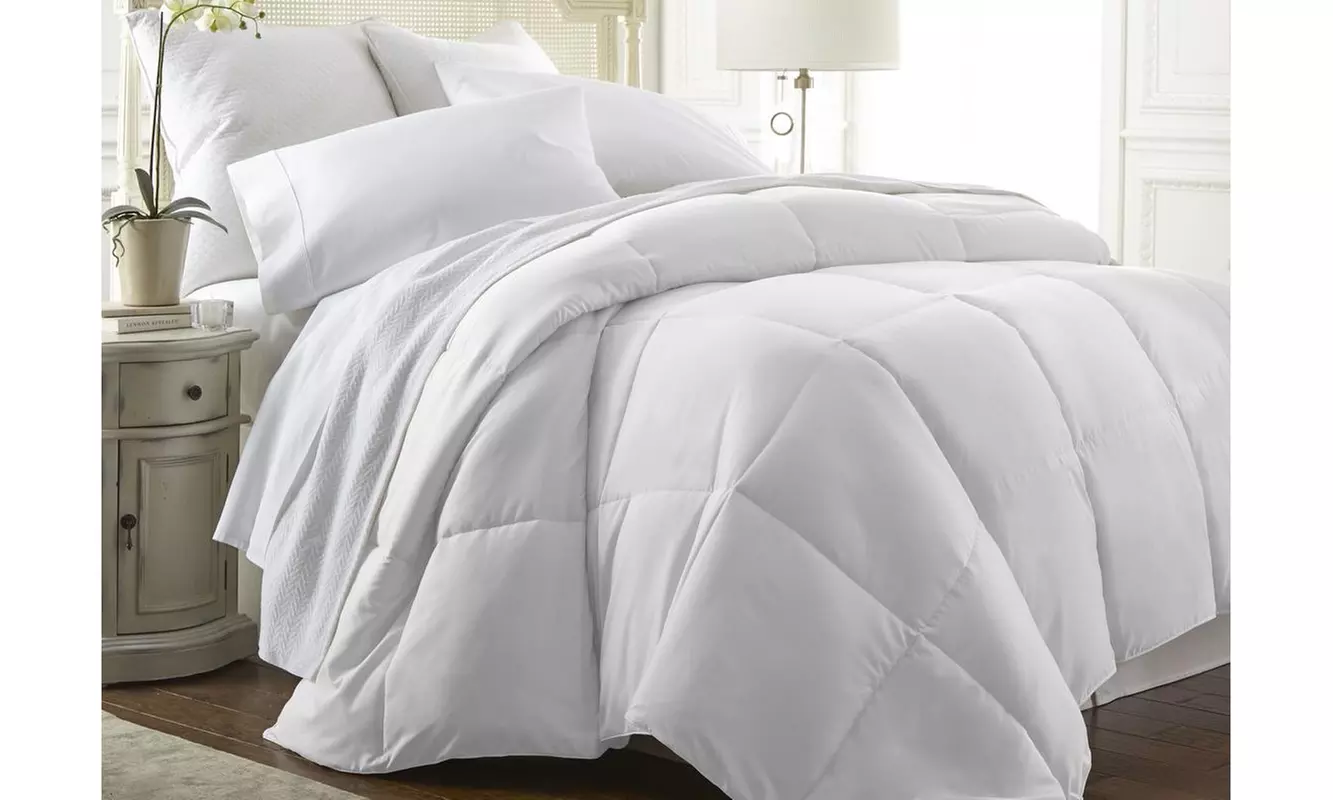Merit Linens Ultra Soft Down Alternative Lightweight Solid Comforter in 6 Colors