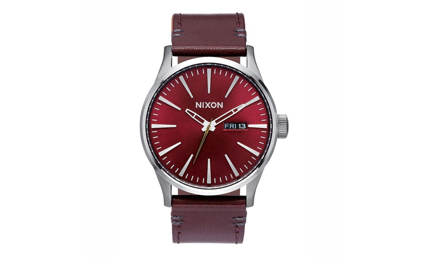 Nixon sentry hotsell ss red