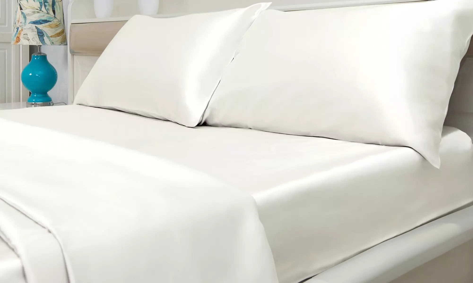 Luxury Home Silky-Soft Satin Sheet Set (4-Piece)